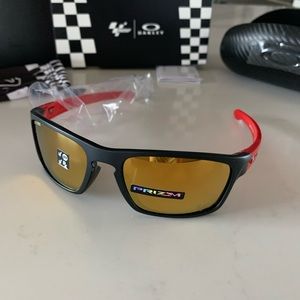 Men’s Oakley Motto GP Collection Silver Stealth